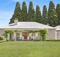 Nattai Lodge - house  cottage in beautiful garden - Tourism Canberra