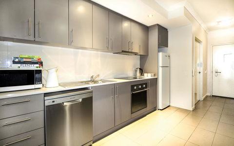 Airport Apartments By Vetroblu - Tourism Canberra 1