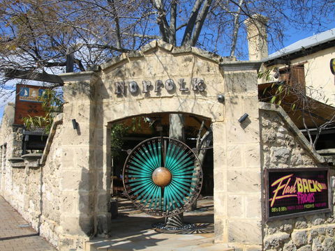 Suffolk House - Tourism Canberra 0