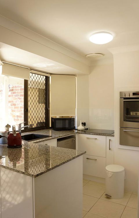 Suffolk House - Tourism Canberra 9