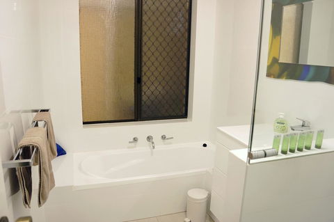 Suffolk House - Tourism Canberra 15