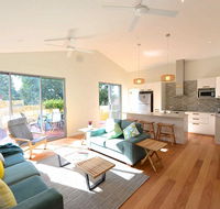 Sunny Blinco Street House - Tourism Canberra