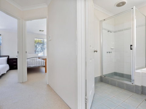 Cooper Street - Tourism Canberra 17