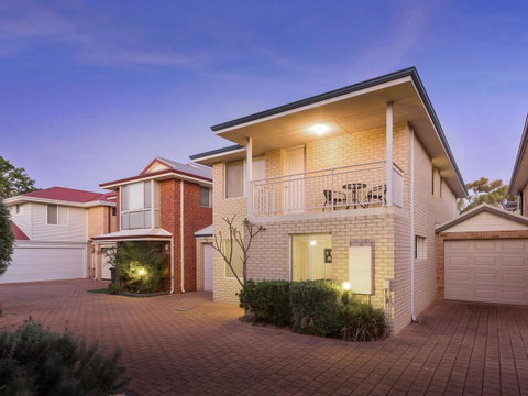 Cooper Street - Tourism Canberra 0