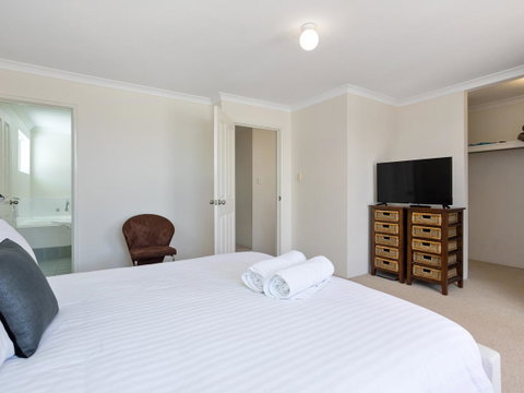 Cooper Street - Tourism Canberra 7