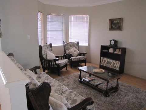 Ocean View Retreat - Tourism Canberra 4