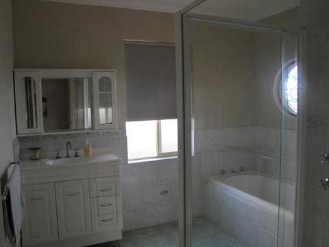 Ocean View Retreat - Tourism Canberra 33