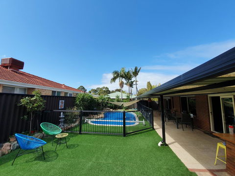 The Entertainer - Tourism Canberra 3