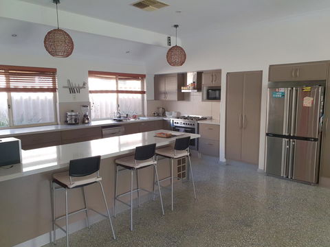 The Entertainer - Tourism Canberra 7