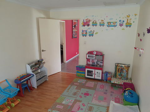 The Entertainer - Tourism Canberra 18