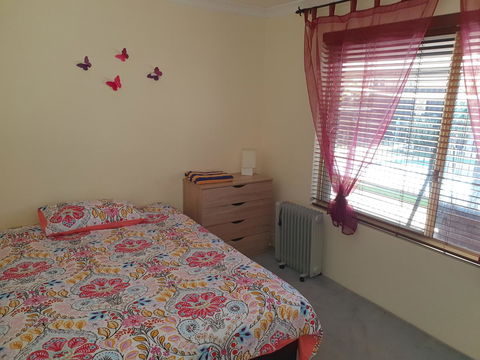 The Entertainer - Tourism Canberra 16