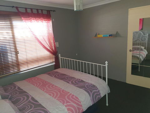 The Entertainer - Tourism Canberra 14