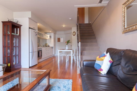 Cloisters - Tourism Canberra 8