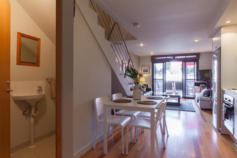 Cloisters - Tourism Canberra 1