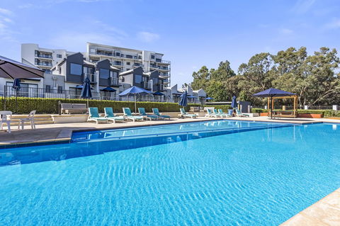 508 Stupendous Sunsets & Views Pool Gym Parking - Tourism Canberra 30