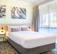 Nightcap at Wanneroo Tavern - Tourism Canberra