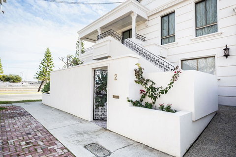 Ada South Fremantle - Tourism Canberra 0