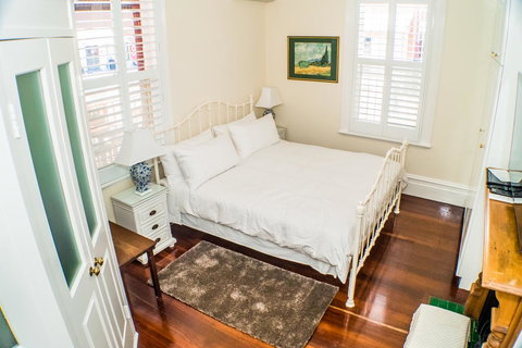 South Beach Bed & Breakfast - Tourism Canberra 8