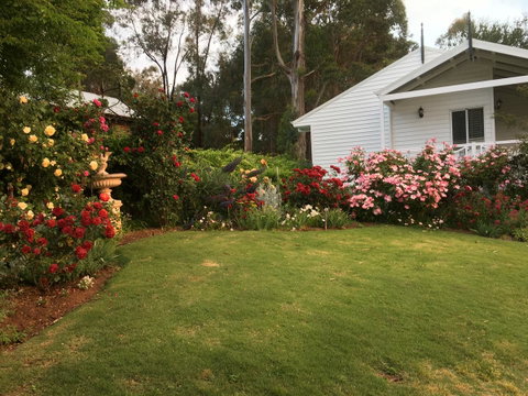 Applegate Lane Chalet - Tourism Canberra 20