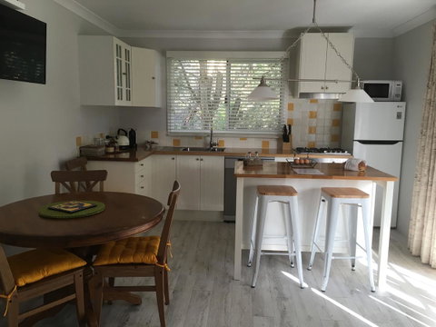 Applegate Lane Chalet - Tourism Canberra 12