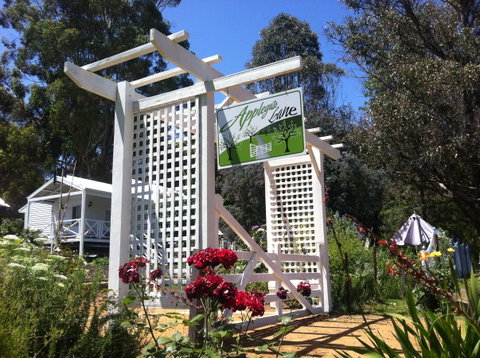Applegate Lane Chalet - Tourism Canberra 14