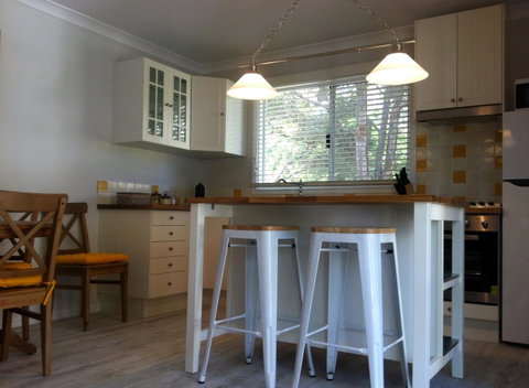 Applegate Lane Chalet - Tourism Canberra 13