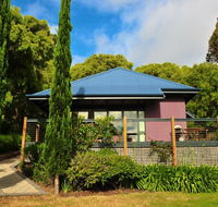 Waterfall Cottages - Tourism Canberra