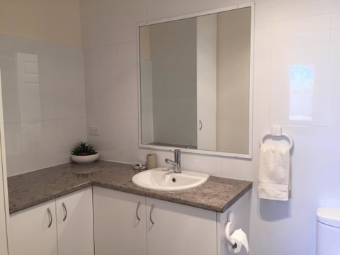 The Royal Dolphin Bed & Breakfast Safety Bay - Tourism Canberra 31