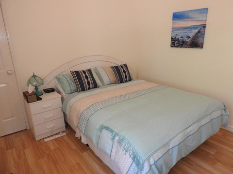 The Royal Dolphin Bed & Breakfast Safety Bay - Tourism Canberra 10