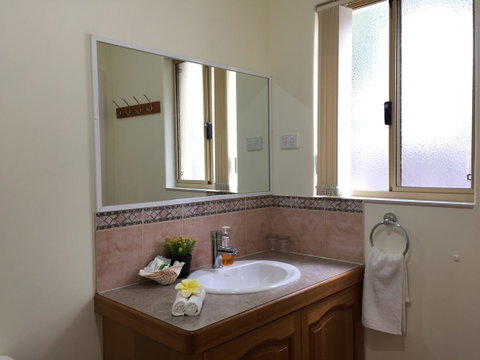 The Royal Dolphin Bed & Breakfast Safety Bay - Tourism Canberra 20