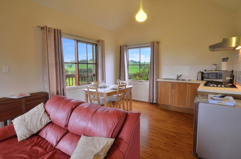 Balingup Highview Chalets - Tourism Canberra 4
