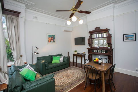 Danum House - Tourism Canberra 8
