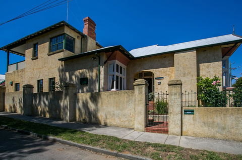 Danum House - Tourism Canberra 22