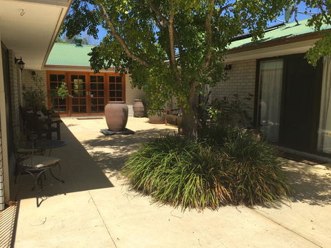 Nivalis Bed And Breakfast - Tourism Canberra 10