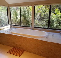 Jarrah Grove Forest Retreat - Tourism Canberra