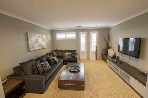 Magnificent Beach Retreat - Tourism Canberra 22