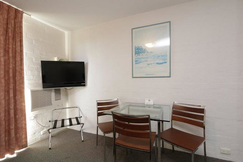 Atrium Hotel Mandurah - Tourism Canberra 2