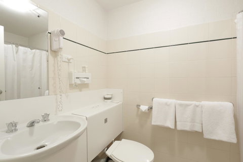 Atrium Hotel Mandurah - Tourism Canberra 37