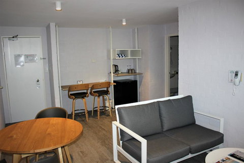 Atrium Hotel Mandurah - Tourism Canberra 12