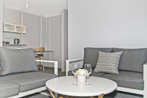 Atrium Hotel Mandurah - Tourism Canberra 22