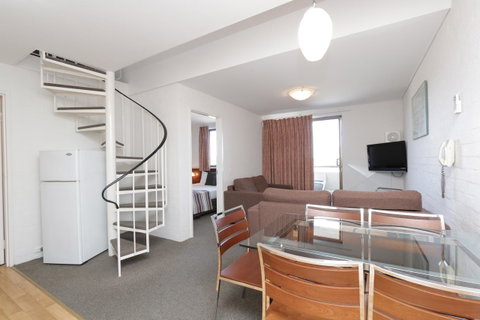 Atrium Hotel Mandurah - Tourism Canberra 21