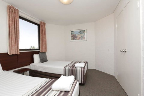 Atrium Hotel Mandurah - Tourism Canberra 5