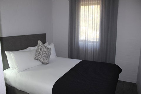 Atrium Hotel Mandurah - Tourism Canberra 3