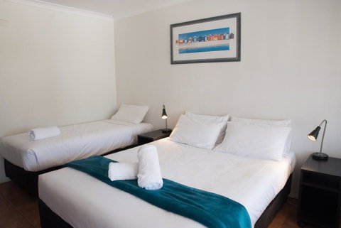 Jurien Bay Hotel Motel - Tourism Canberra 13