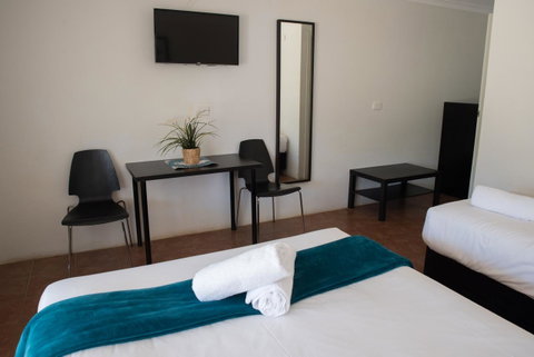 Jurien Bay Hotel Motel - Tourism Canberra 8