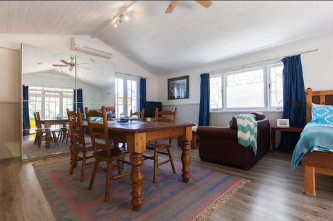 Laneway Studio, Heart Of Fremantle - Tourism Canberra 5
