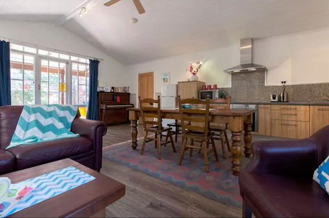 Laneway Studio, Heart Of Fremantle - Tourism Canberra 1