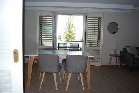 Absolute Beachfront Scarborough - Tourism Canberra 3