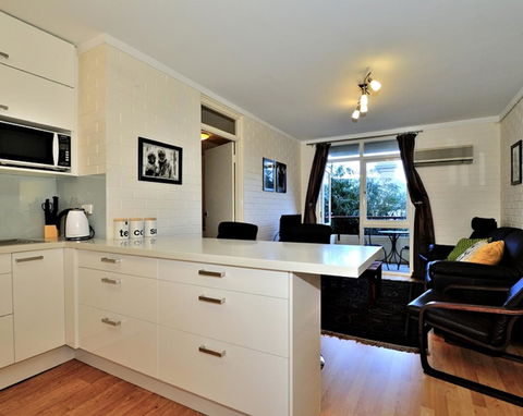Cappuccino Delight - 1 Bedroom Central Fremantle Apartment - Tourism Canberra 5