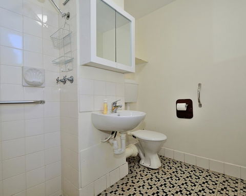 Cappuccino Delight - 1 Bedroom Central Fremantle Apartment - Tourism Canberra 3